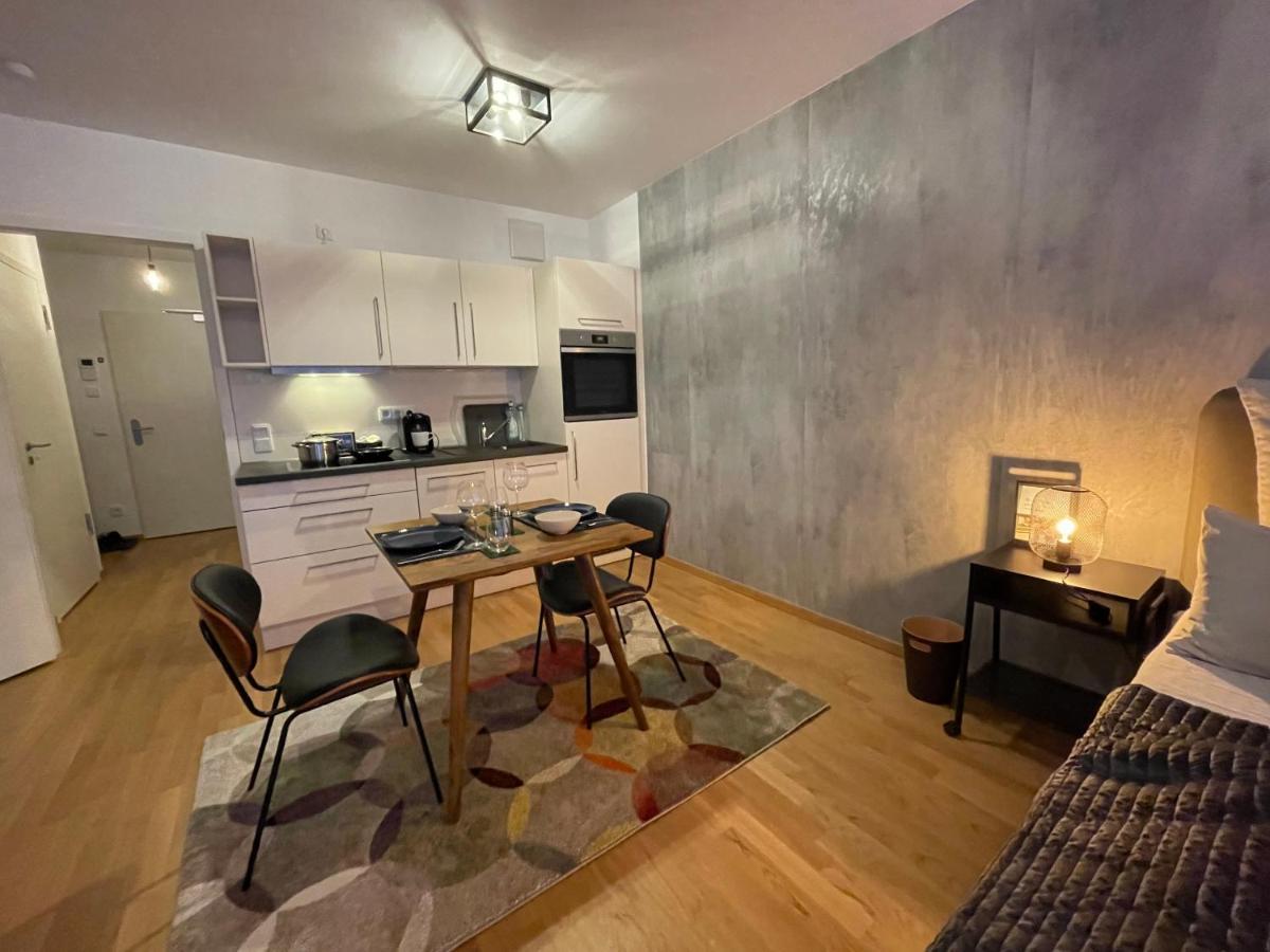 Studio Stevie Nicks I Parking Spot I Workplace I 24In Screen I Kitchen I Ps4 Offenbach am Main Exterior photo